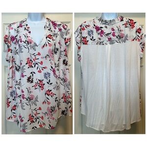 🤍DANIEL RAINN • White Floral Top